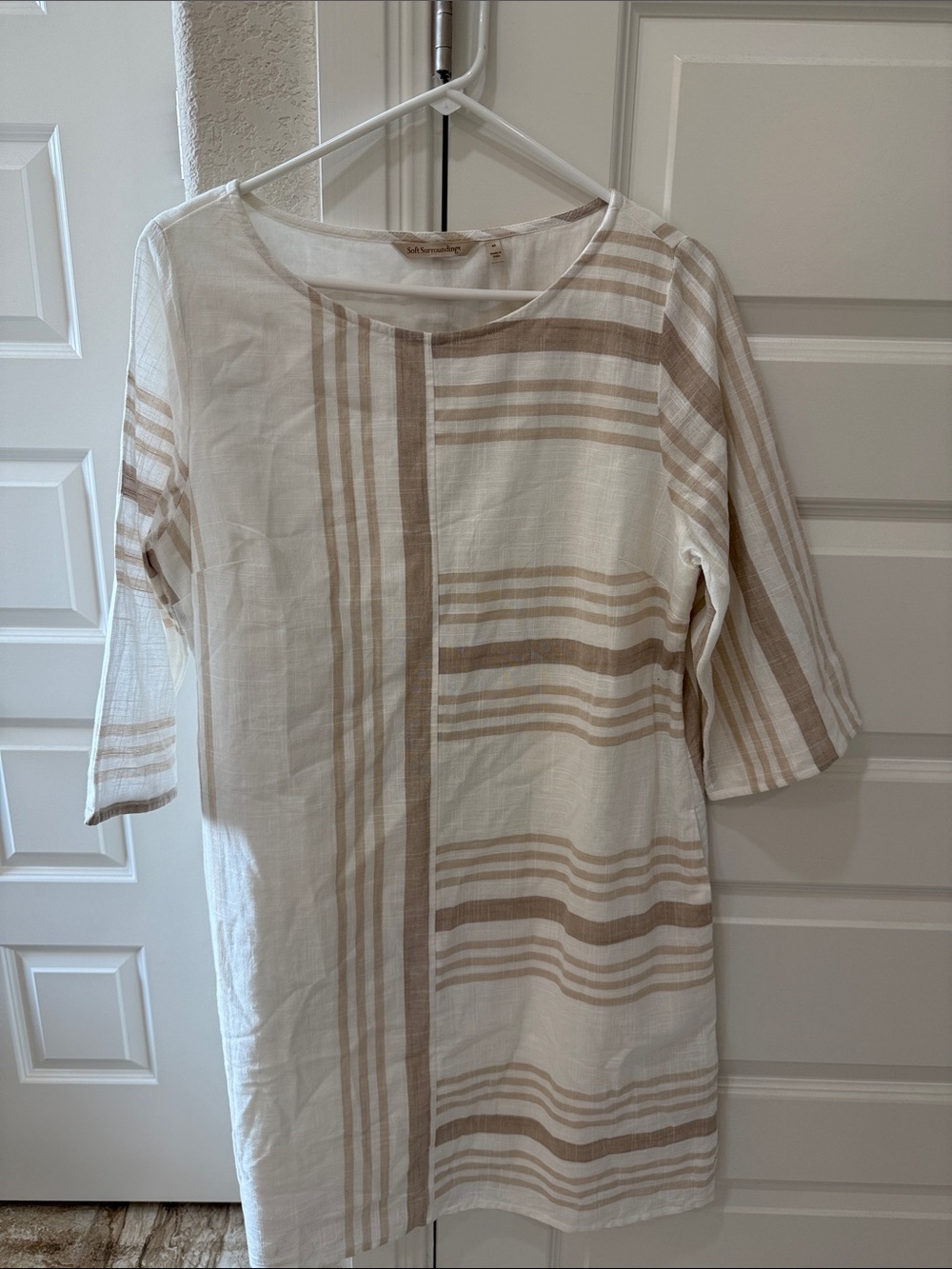 Soft Surroundings Women's Cream and Tan Striped Lightweight Tunic Top